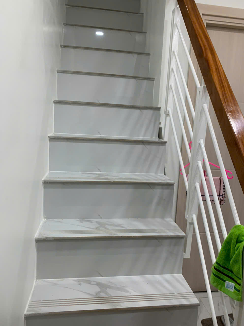 Thi Công Đá Hoa Cương Tại Dĩ An