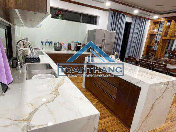 Thợ ốp đá mặt bếp TPHCM