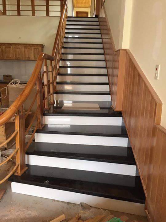 Ốp Đá Cầu Thang Tại Bình Tân