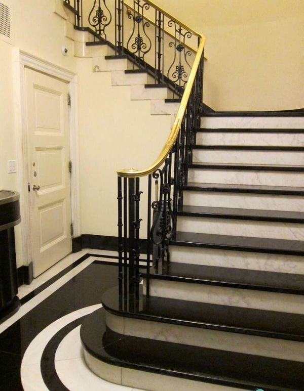 Ốp Đá Cầu Thang Tại Bình Tân